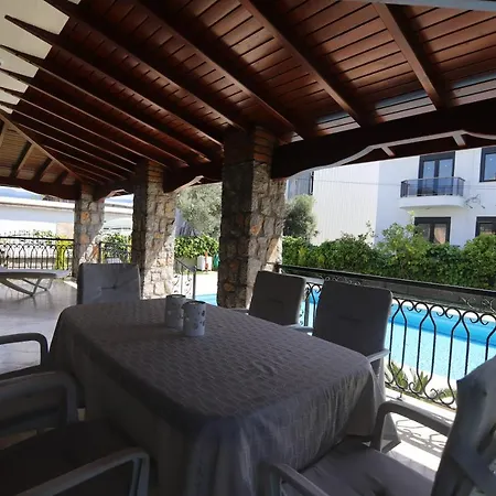 Lanka Villa *