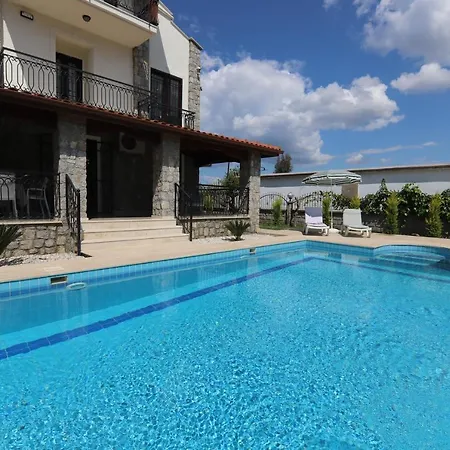 Lanka Villa