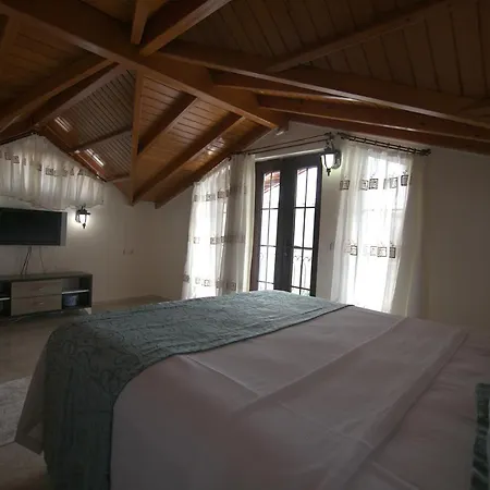 Lanka Villa *